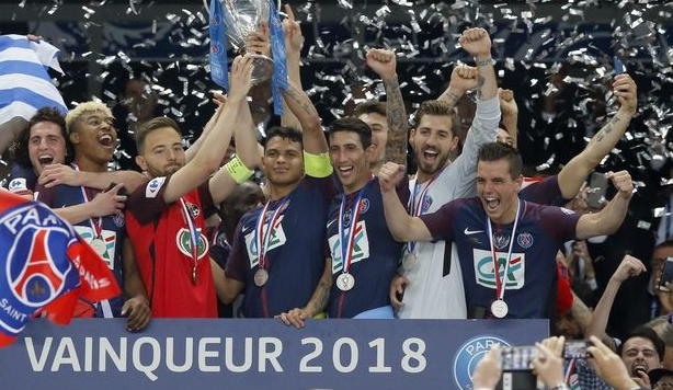 Ο Τιάγκο Σίλβα προέβη στην κίνηση της χρονιάς (vid)