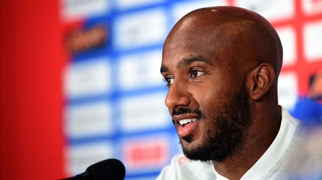 Άφησε τα «Λιοντάρια»για καλό σκοπό ο Ντελφ