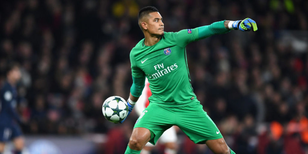 Πάει για Αρεολά, κοιτάζει και Τσεχ η Νάπολι