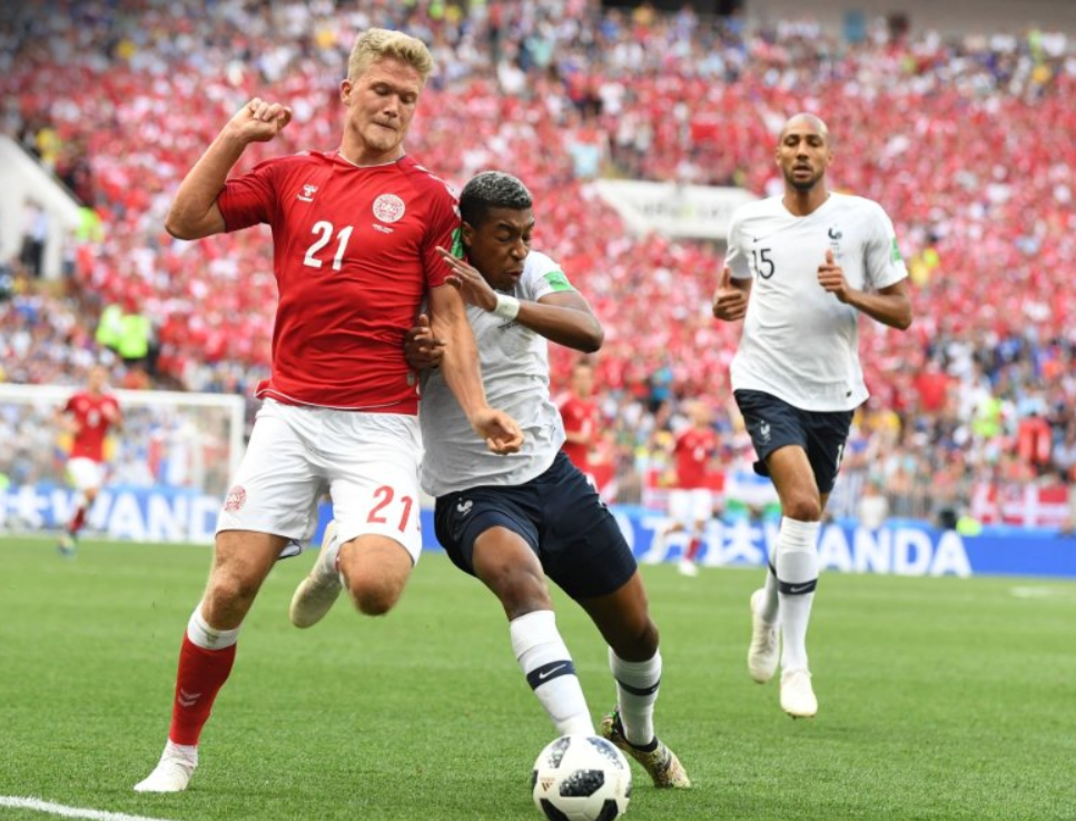 «Χ»αρούμενες και οι δύο!