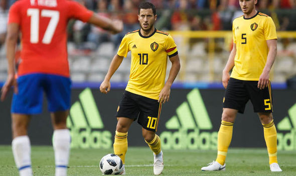 Ο Αζάρ έσπρωξε συμπαίκτη του για να γίνει κάτοχος της μπάλας (vid)