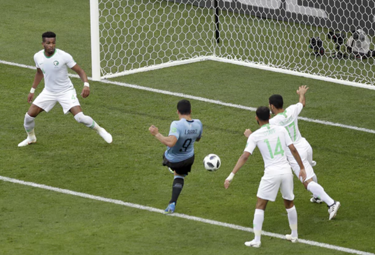 Πήρε το όπλο του ο Σουάρεζ, 1-0 η Ουρουγουάη (vid)