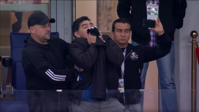 Πάθος για τον Μέσι ο Μαραντόνα