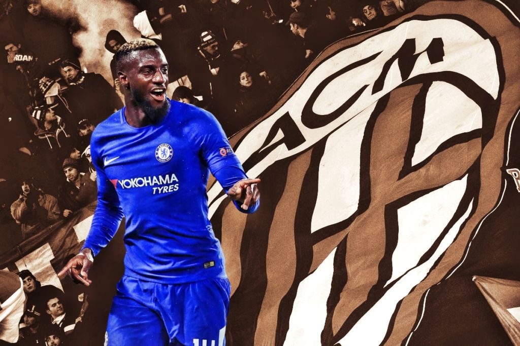 ΟΡΙΣΤΙΚΟ: Υπογράφει στη Μίλαν ο Μπακαγιόκο (pic)