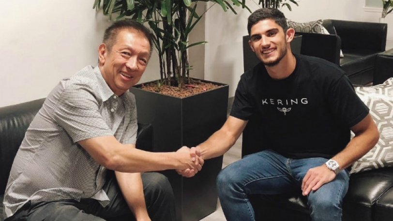 Μένει στη Βαλένθια ο Γκουέντες