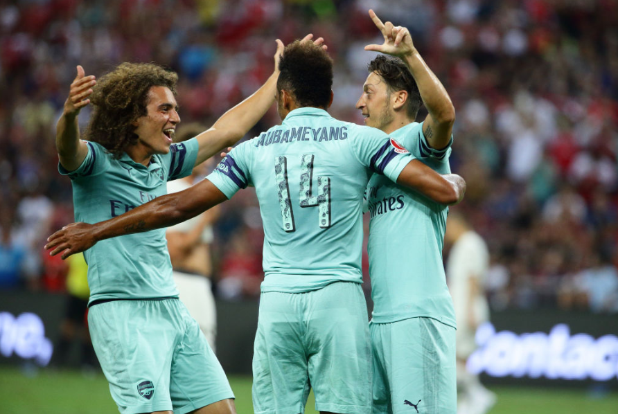 Ίωση ταλαιπωρεί τον Οζίλ