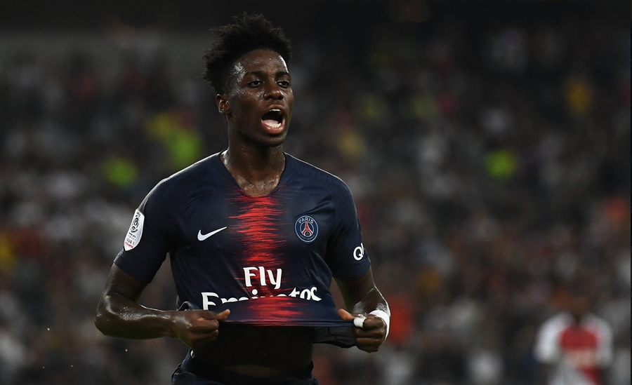 Γουεά: Like father, like son (pic)