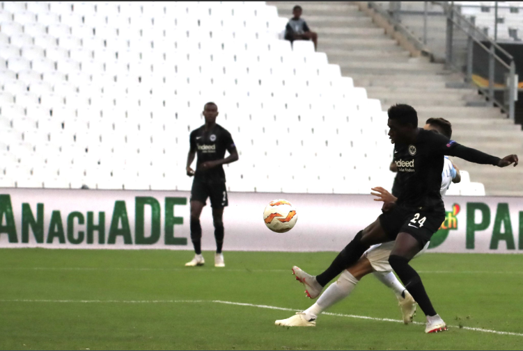 “Κλοπή” με buzzer beater η Άιντραχτ (vid)