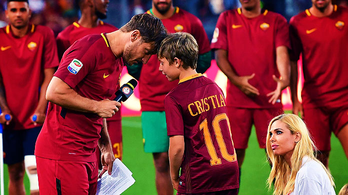 Απίστευτη κίνηση από τον γιο του Τότι! (vid)