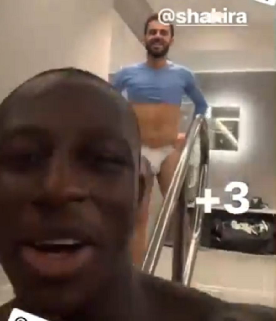 Το κούνημα του Σίλβα θα το ζήλευε και η… Σακίρα (vid)