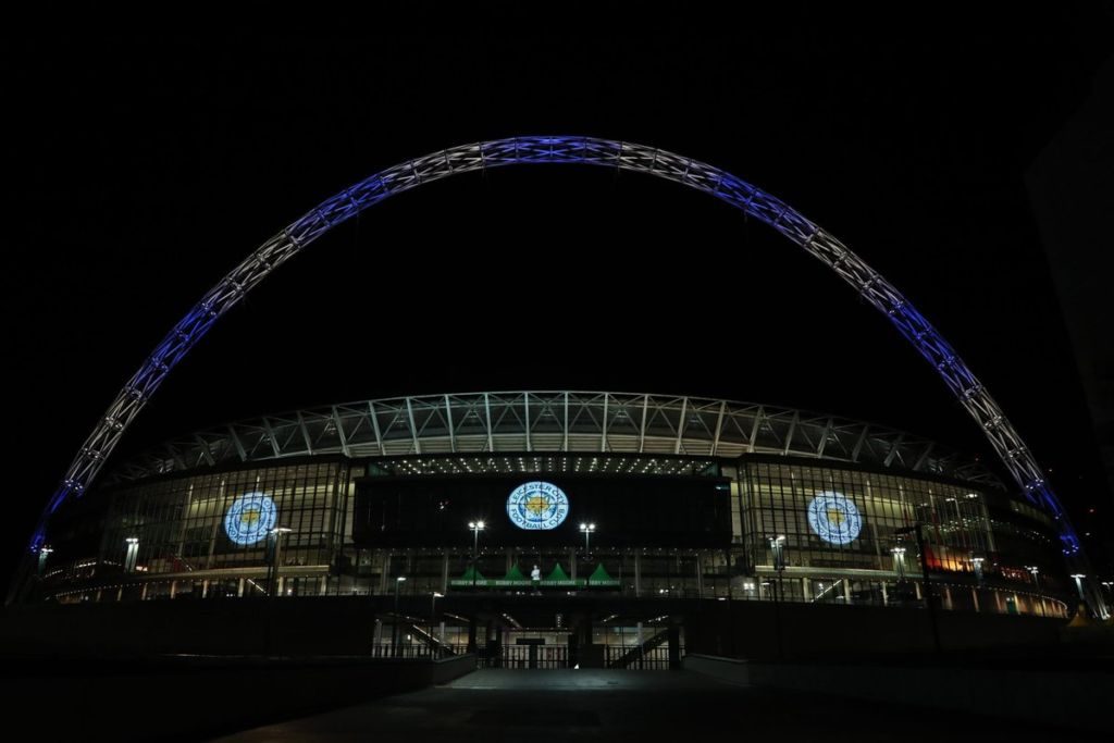 Το Γουέμπλεΐ φωτίστηκε στα χρώματα της Λέστερ