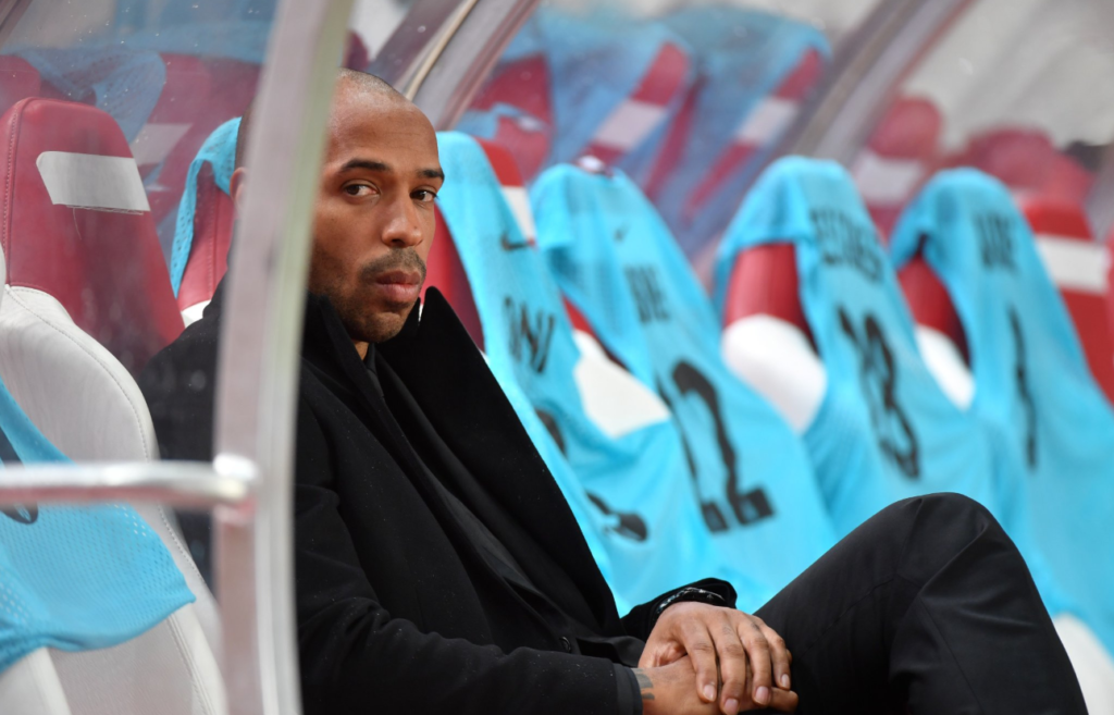 Ψάχνει εμπειρία για την άμυνα ο Ανρί!