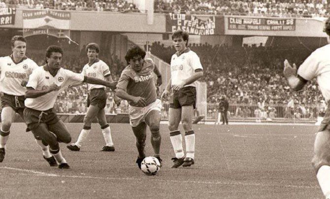 Δύο πράγματα ήθελε από μικρός ο Μαραντόνα! (vid)