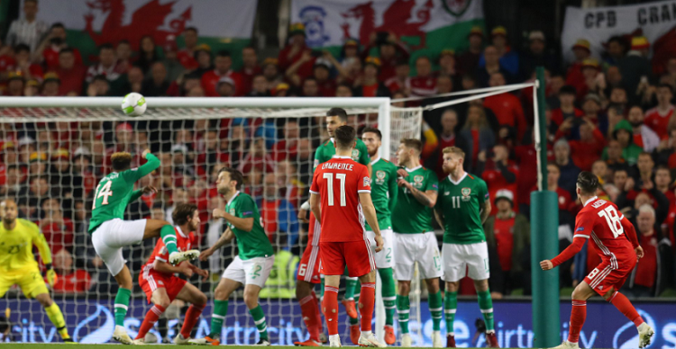 Νέα ρουκέτα με φάουλ από τον Γουίλσον της Λίβερπουλ!