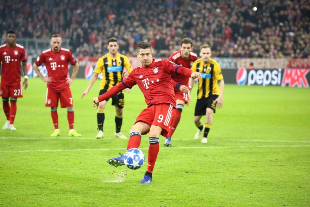 Με πέναλτι μπροστά στο σκορ η Μπάγερν (vid)