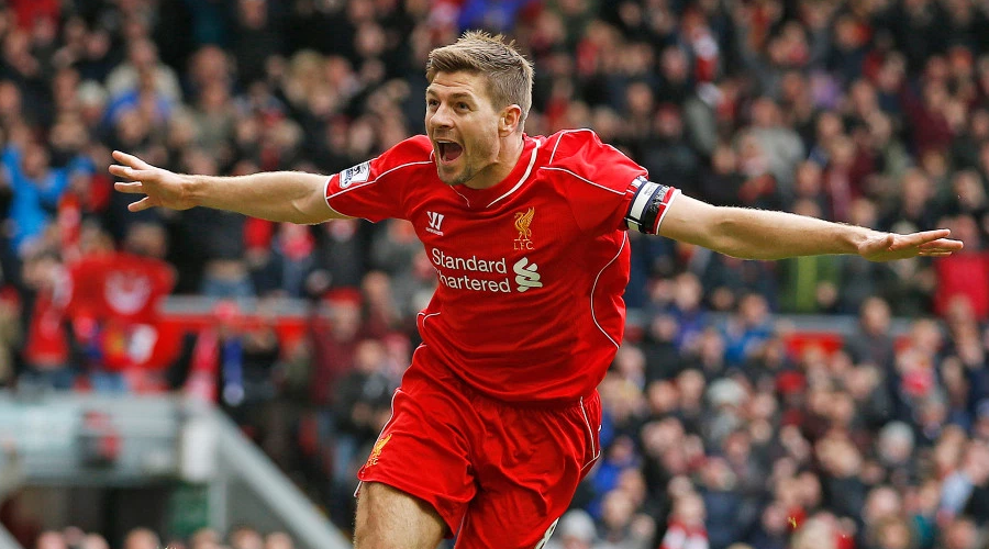 Ακόμη ένας πανηγυρισμός του Στίβεν Τζέραρντ.