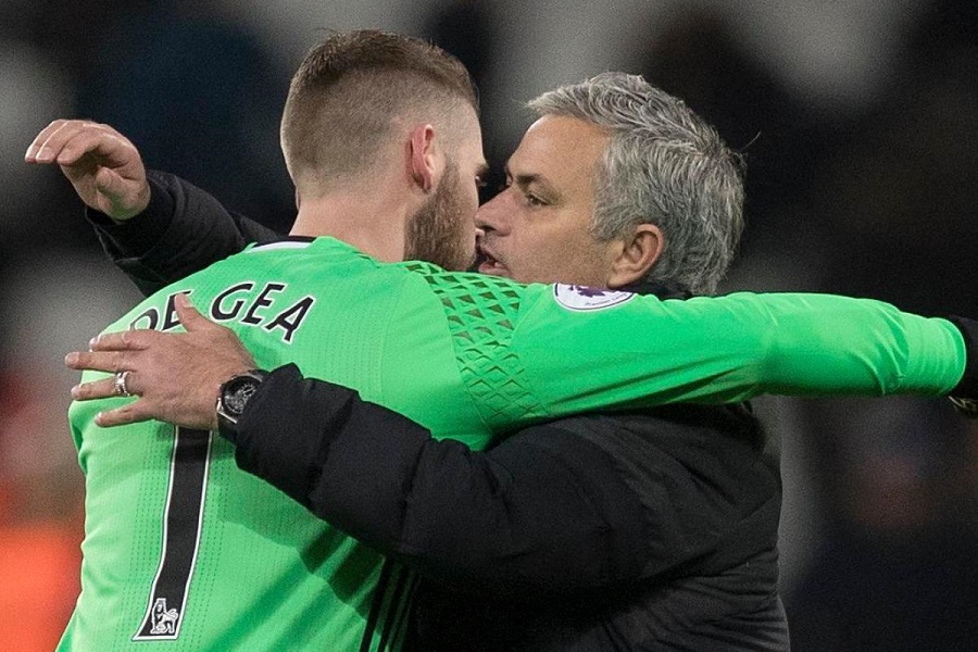 Μουρίνιο: “Πιστεύω πως ο Ντε Χέα θα μείνει για χρόνια στη Γιουνάιτεντ”