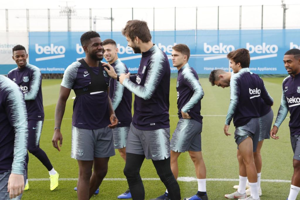 Γέμισαν με… φάπες τον Ουμτιτί λόγω γενεθλίων! (pic)