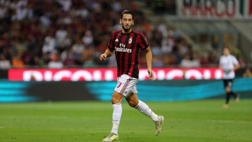 Διώχνει Τσαλχάνογλου για να κάνει χώρο στον… Πακετά!