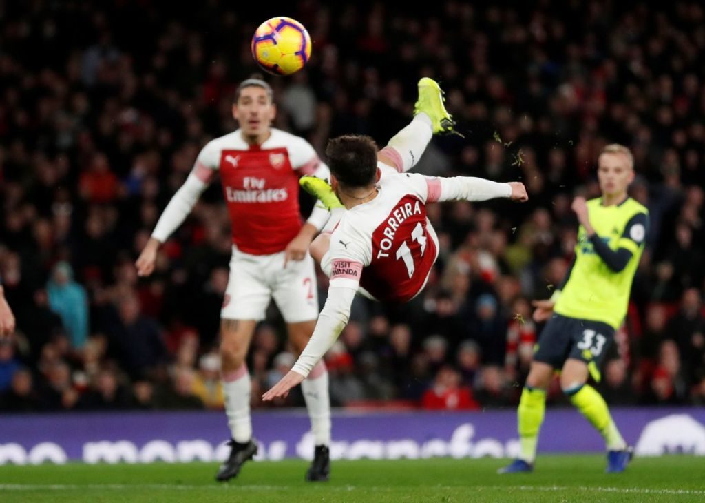 Με αυτήν την ΓΚΟΛΑΡΑ του Τορέιρα που λύτρωσε την Άρσεναλ! (vid)