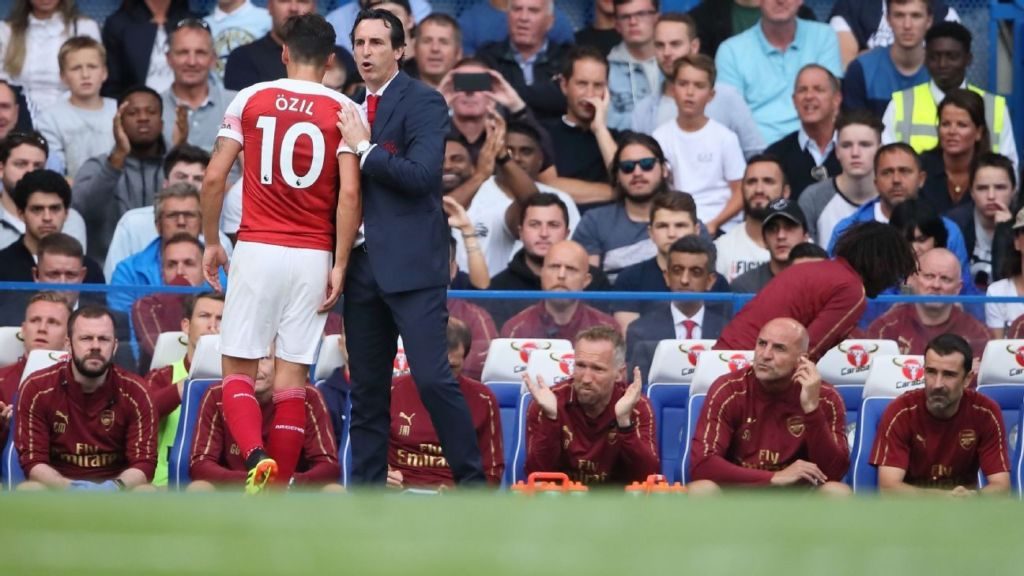 Έμερι: «Κανένας δανεισμός, ο Οζίλ είναι σημαντικός για εμάς»