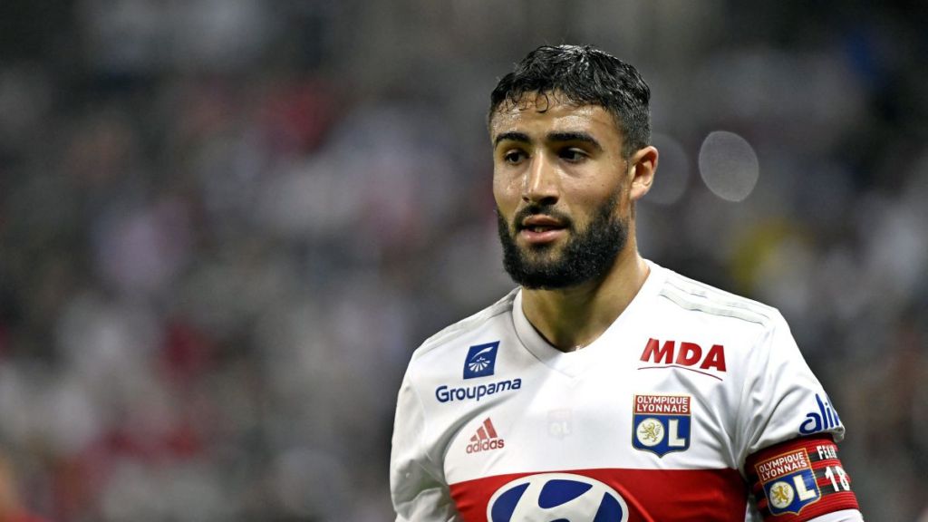 Επιστρατεύει Ζάχαβι για τον Φεκίρ η Τσέλσι