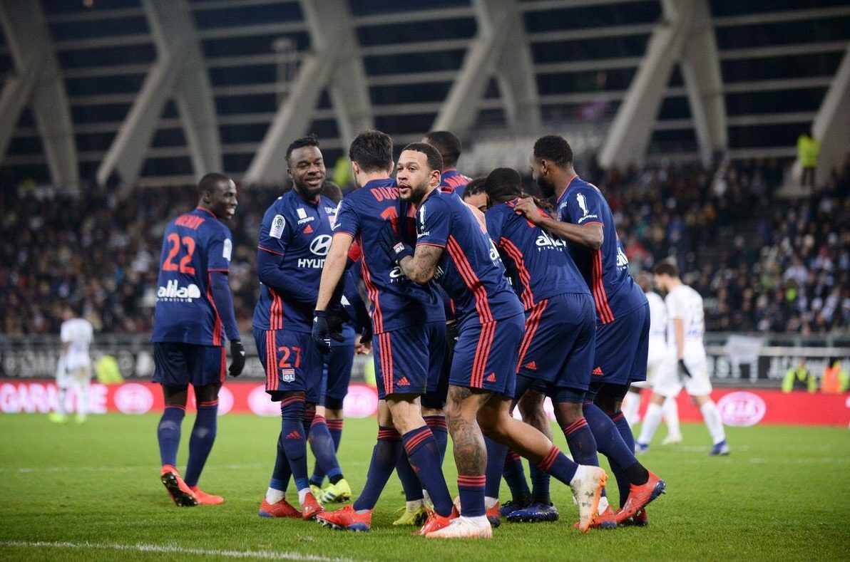 Πέρασε από το “εξοχικό” της η Λυών! (vid)