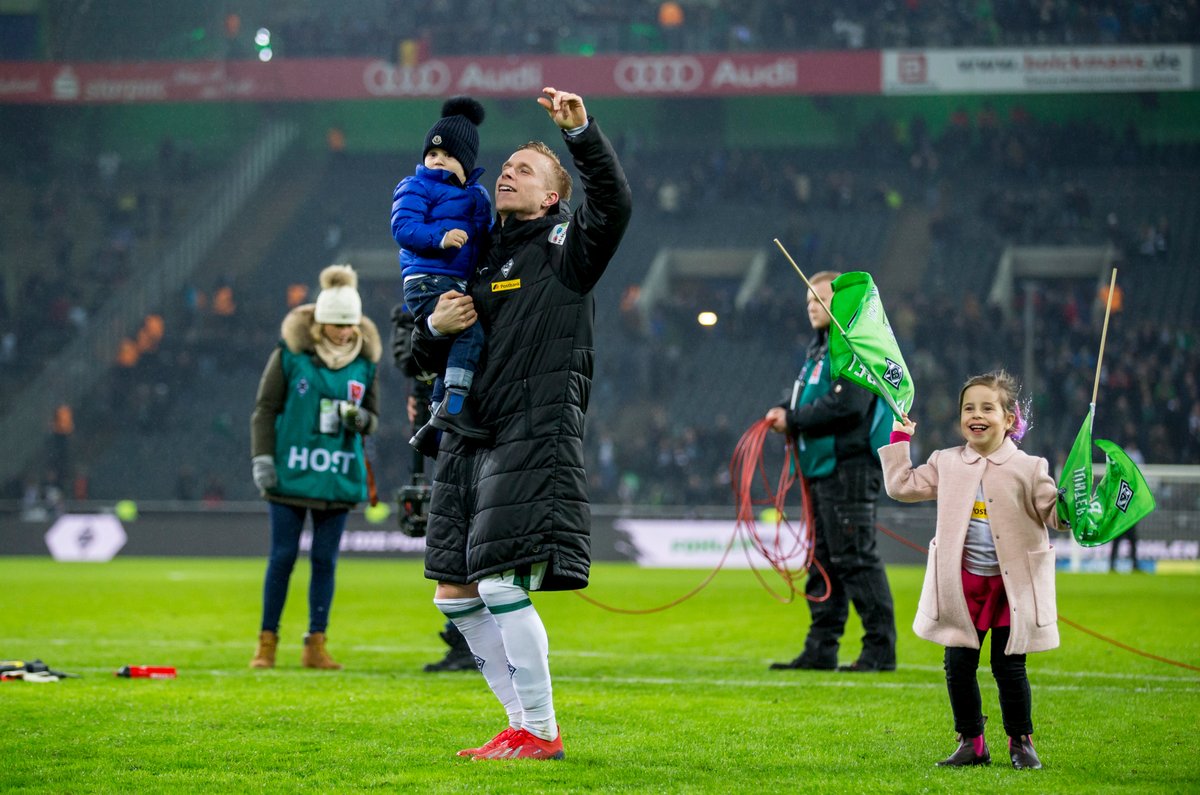 Tweet – ζωγραφιά από την πεισματάρα Γκλάντμπαχ (pic)