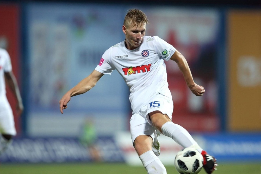 Φλερτάρει με τη Σίτι αστεράκι της Κροατίας (vid)