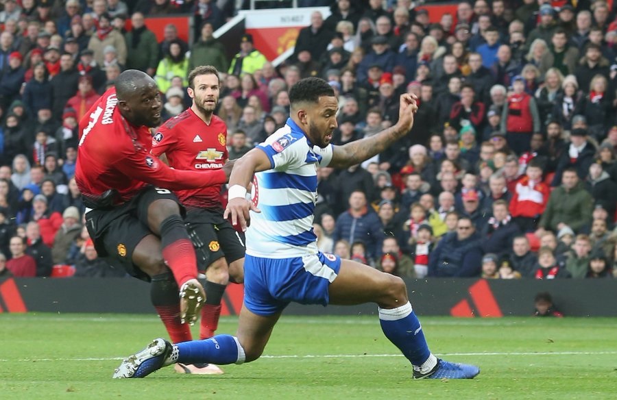 Καθάρισε από το ημίχρονο την πρόκριση η Γιουνάιτεντ (vid)