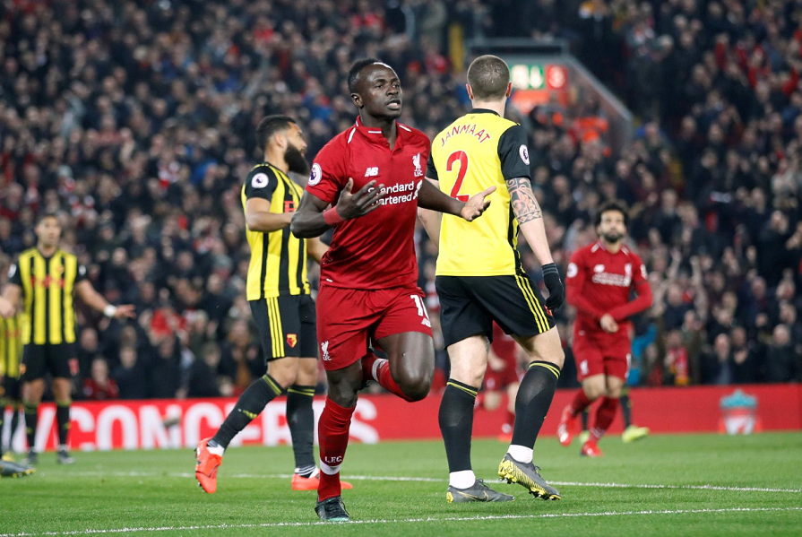 Ντοπιέτα Μανέ με τακουνάκι… αλητεία! (vids)