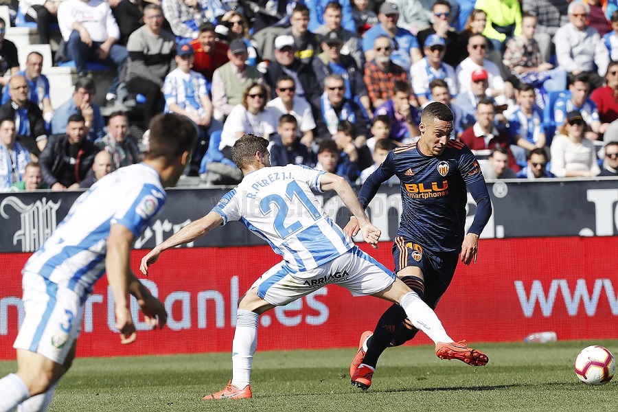 Της άφησε… δαγκωνιές η Λεγκανιές (vid)