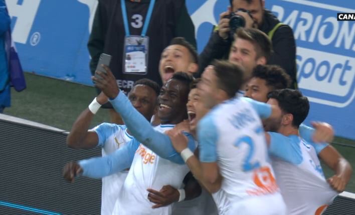 Μπαλο-τέλεια… σέλφι και νίκη για τη Μαρσέιγ (vid)