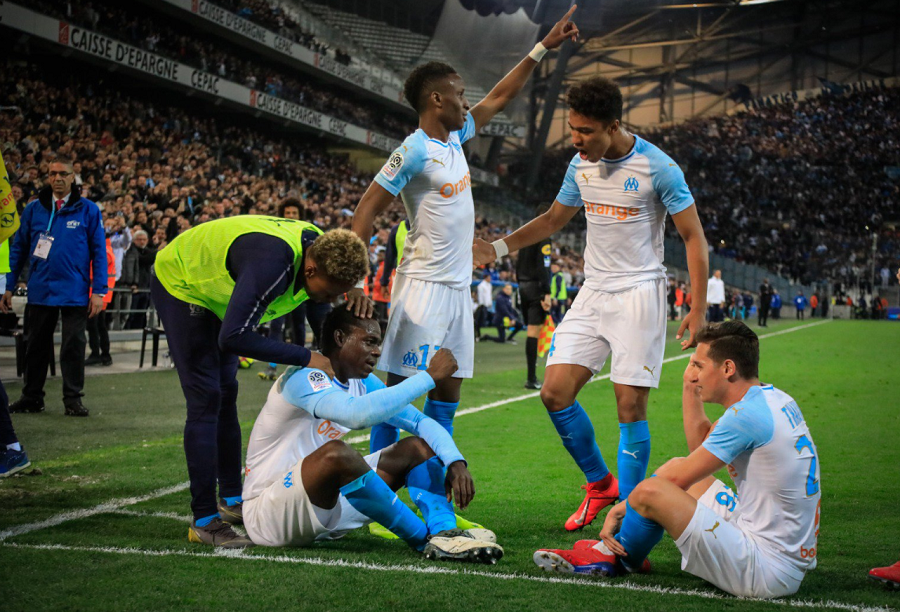 Τέλι τέλι τέλι, «σεντόνι» ο Μπαλοτέλι (vids)