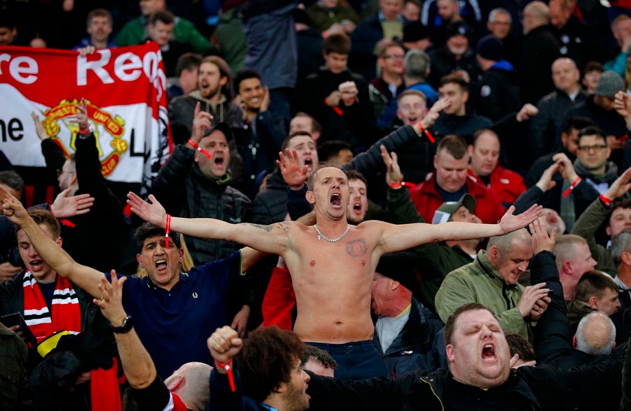 Οπαδός της Μάντσεστερ Γιουνάιτεντ μαχαιρώθηκε στο Παρίσι!