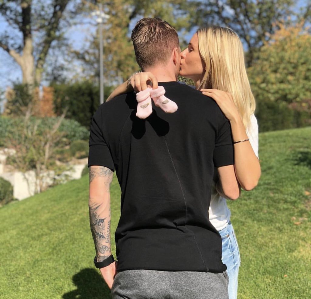 Σκάρλετ Γκάρτμαν: Μακάρι να ήταν η μητέρα των παιδιών – όλων – μας (pic)