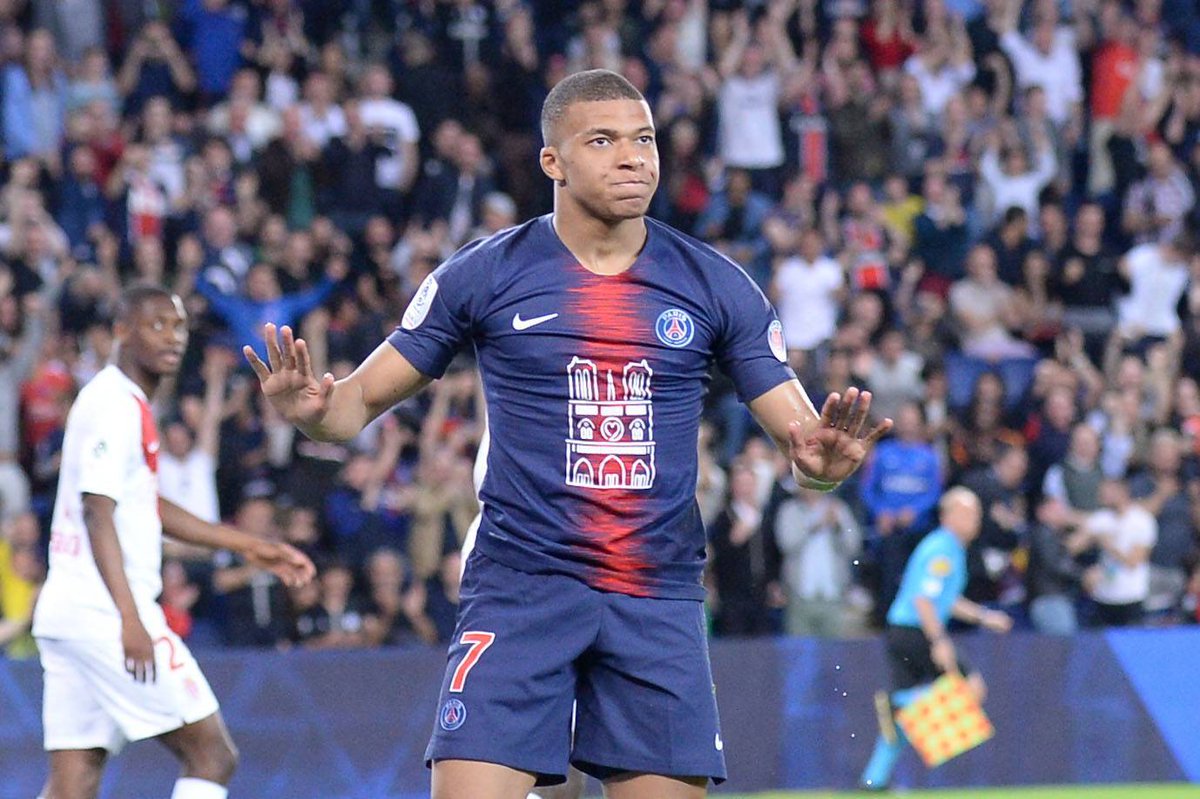 Μπαπέ, το Παρίσι σου υποκλίνεται (vid)