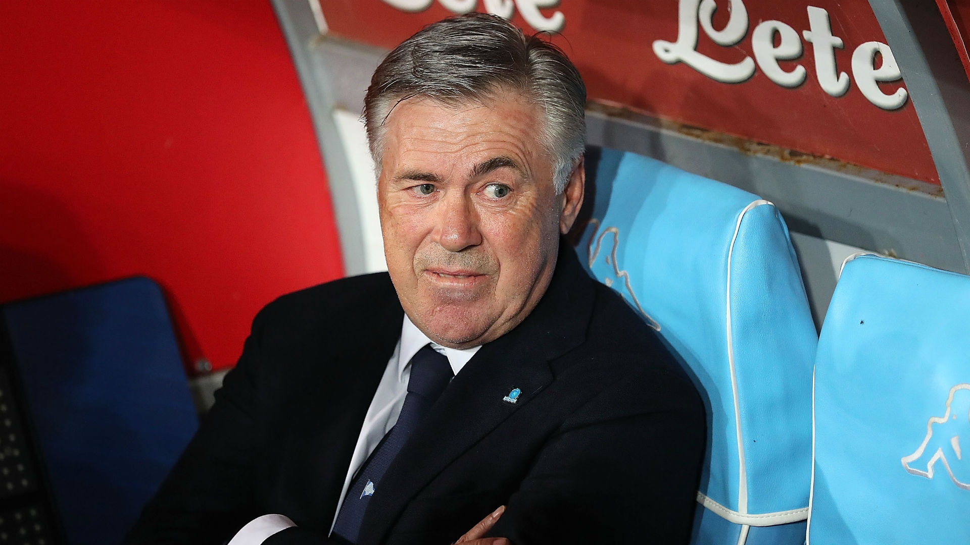 Στηρίζει Αντσελότι και «σπάει» τον κουμπαρά της η Νάπολι
