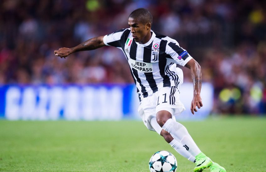 Ο Ντούγκλας Κόστα δίνει… δωρεάν “σακούλες” (vid)