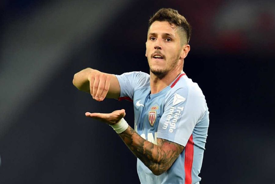 Και από το… πουθενά, Γιόβετιτς!