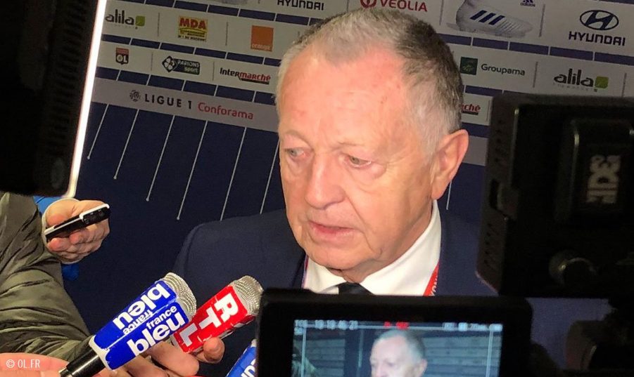 Λιόν: “Αν θέλετε να πάρετε μεταγραφή παίξτε μπάλα”