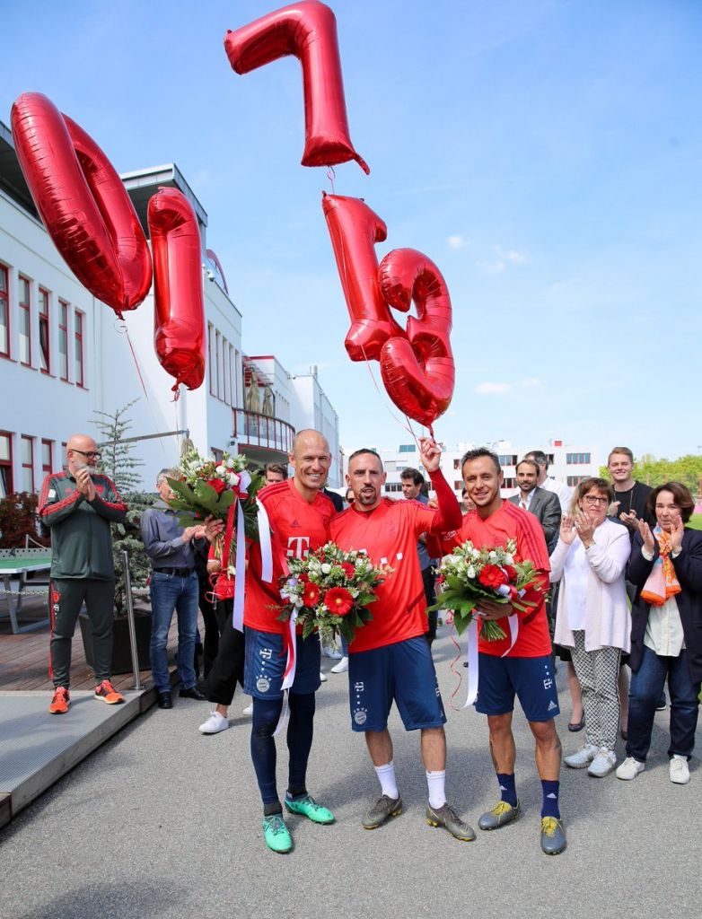 Η Μπάγερν αποχαιρέτησε και τυπικά τα… παιδιά της (vid)