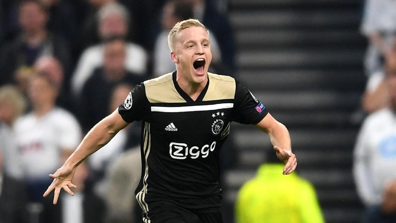 Παρί Σεν Ζερμέν: «Φουλάρει» για Φαν Ντε Μπέεκ