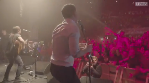 Έγινε rock-star για χάρη του Φαν Ντάικ ο Κάραγκερ! (vid)