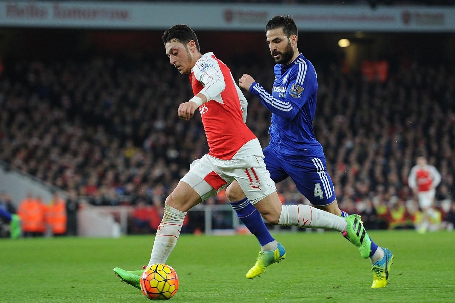 Φάμπρεγας: “Ο Οζίλ δε φαίνεται να μπορεί να γίνει ηγέτης”