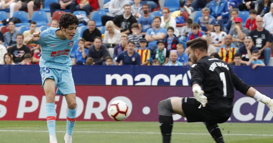 Τι να τον κάνει τον Γκριεζμάν όταν έχει τέτοιον πιτσιρικά;