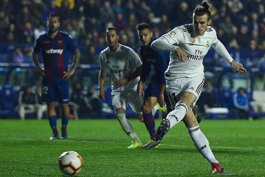 Μπέιλ: Δέχθηκε μυθική προσφορά από την Κίνα!