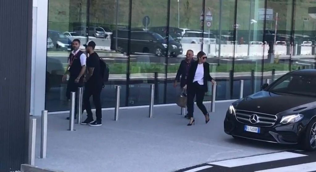 Στο αεροδρόμιο ο Ικάρντι! (vid)