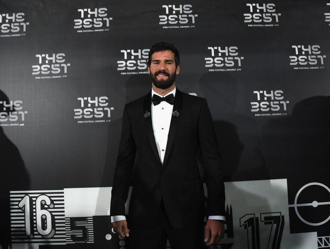 Καλύτερος τερματοφύλακας: Και πως να το χάσει ο Άλισον; (vid)