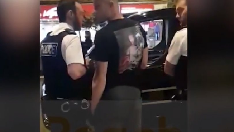 Μπλεξίματα με την αστυνομία για ένα “μπέργκερ” είχε ο Μπάρκλεϊ!(vid)